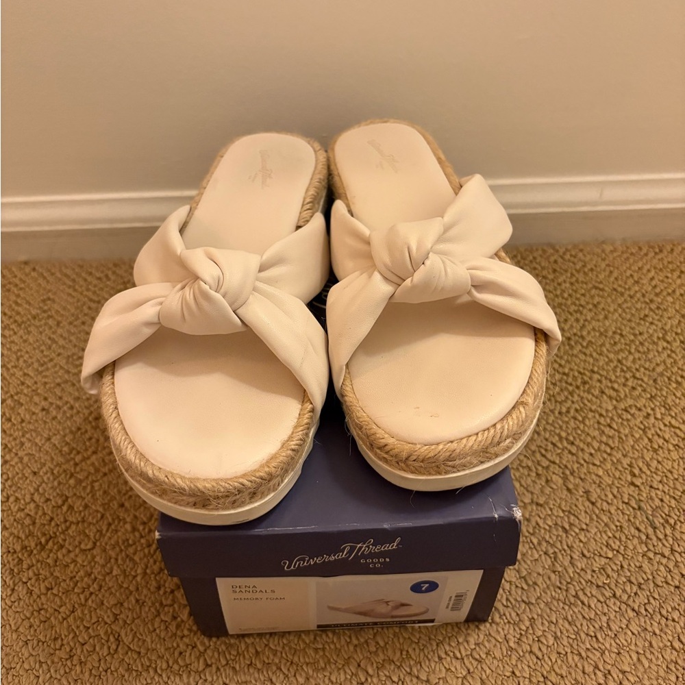 White Leather Knot Sandal